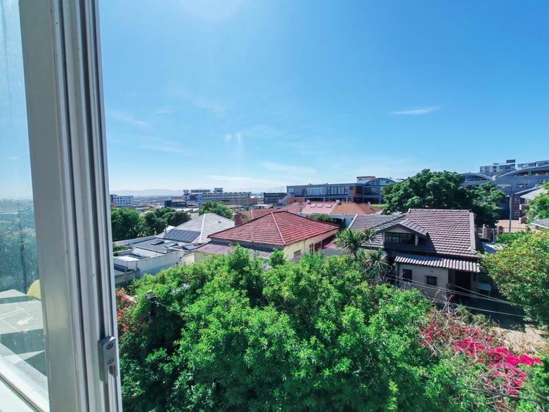 2 Bedroom Property for Sale in Woodstock Western Cape